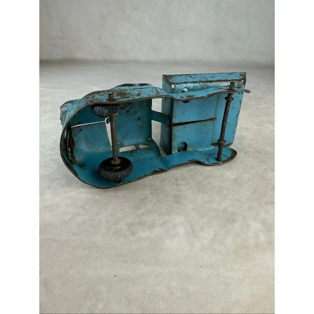 Vintage 6in Blue Wyandotte Pressed Steel Dump Truck Toy READ